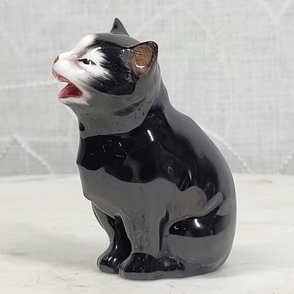 Royal Doulton Lucky Cat Miniature 2.5" Black Bone China Anthropomorphic England - Picture 10 of 16